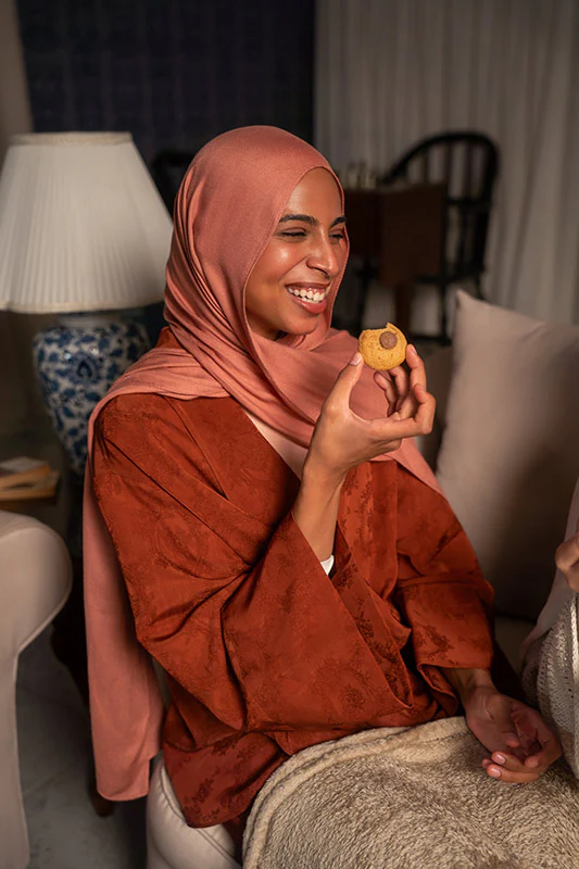 Coral Rose Elegance - Image 5