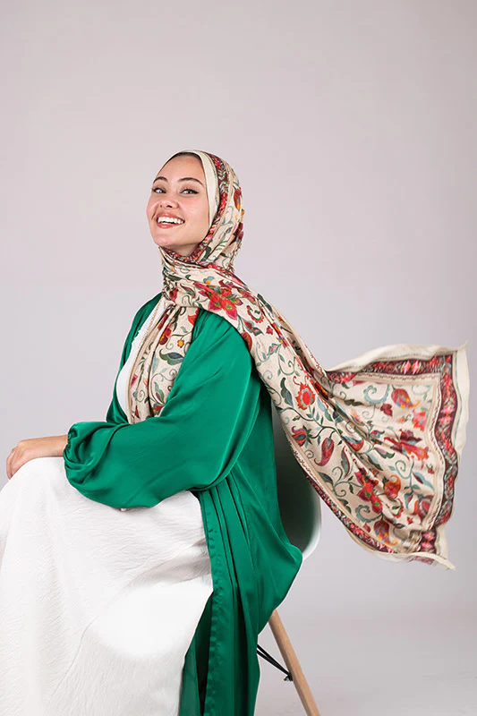 Graceful Passion in Modal - Image 11