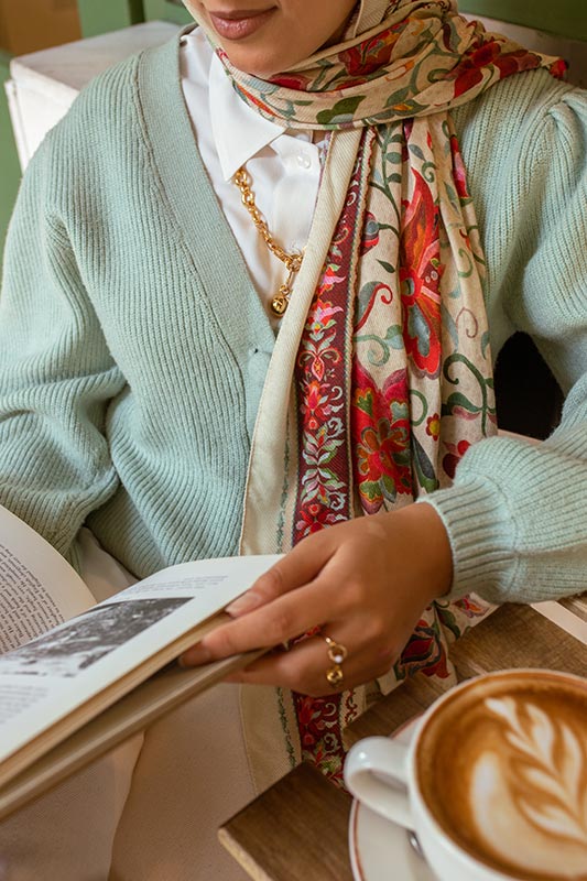 Graceful Passion in Modal - Image 13