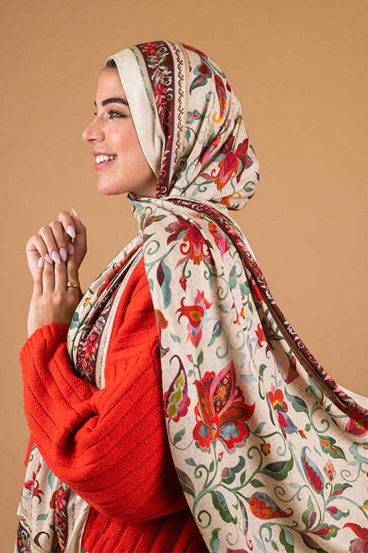 Graceful Passion in Modal - Image 3