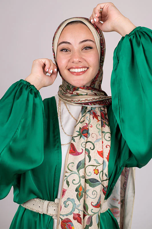 Graceful Passion in Modal - Image 4