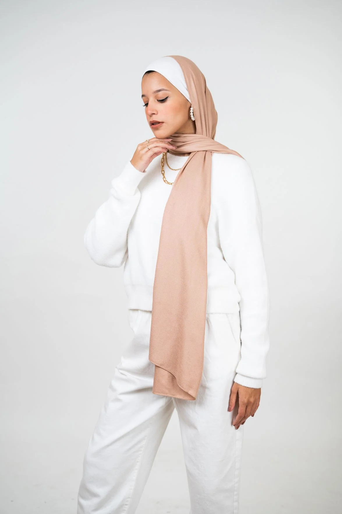 Hazel Elegance - Image 5