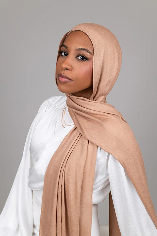 Hazel Elegance - Image 6