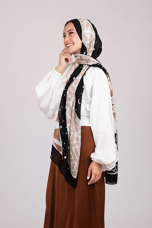 Layal in Modal - Image 3