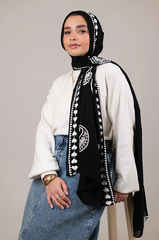 Love Me Noir - Image 4