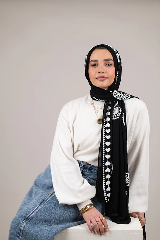 Love Me Noir - Image 7