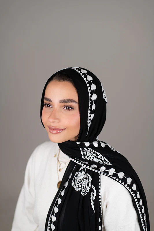 Love Me Noir - Image 8