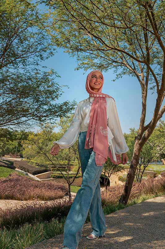 Love Me Rose - Image 19