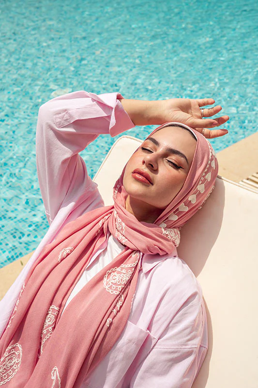 Love Me Rose - Image 21