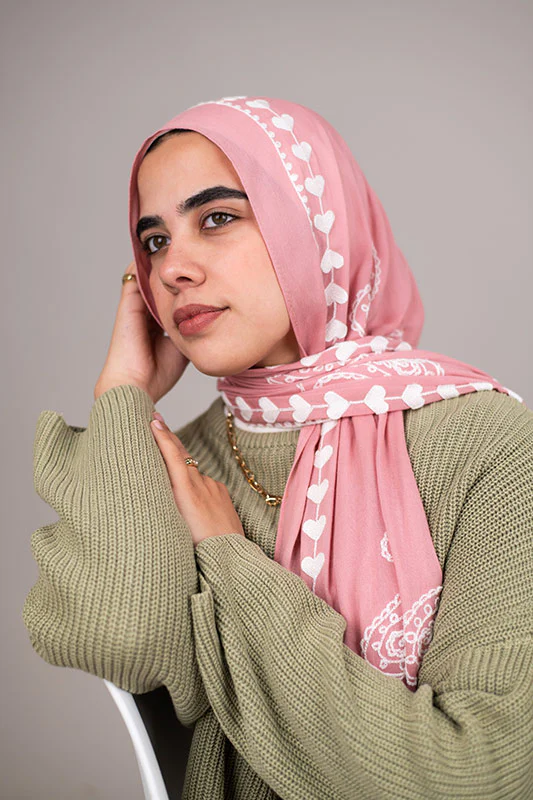 Love Me Rose - Image 3