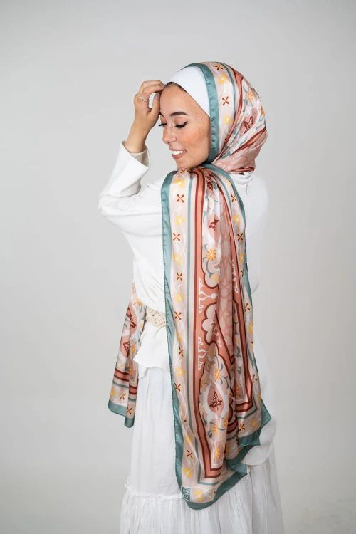 Orient Rosé in Satin - Image 16