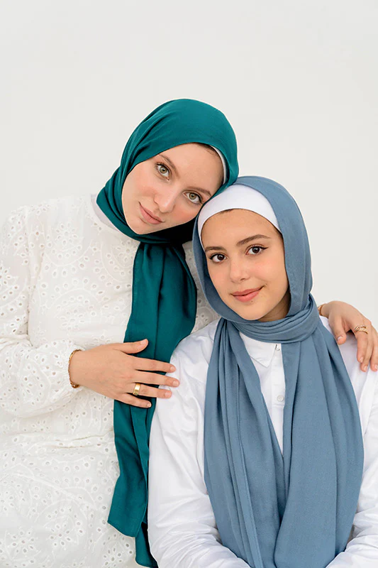 Petroleum Elegance - Image 5